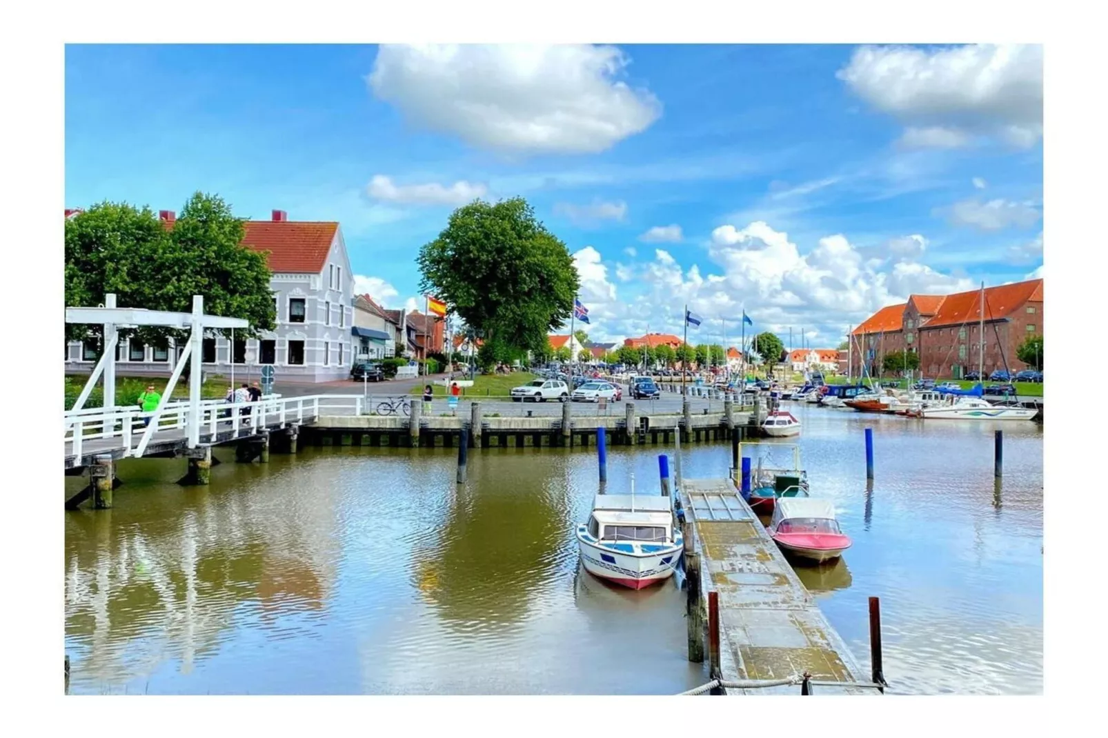 604284 - Buitenkant zomer