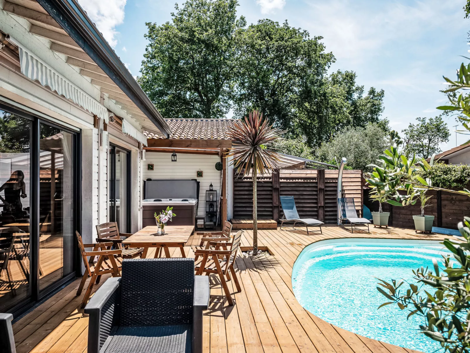 Villa Eden Bleu - Haus in Südlage mit beheiztem Pool und privatem Whirlpool - Buiten