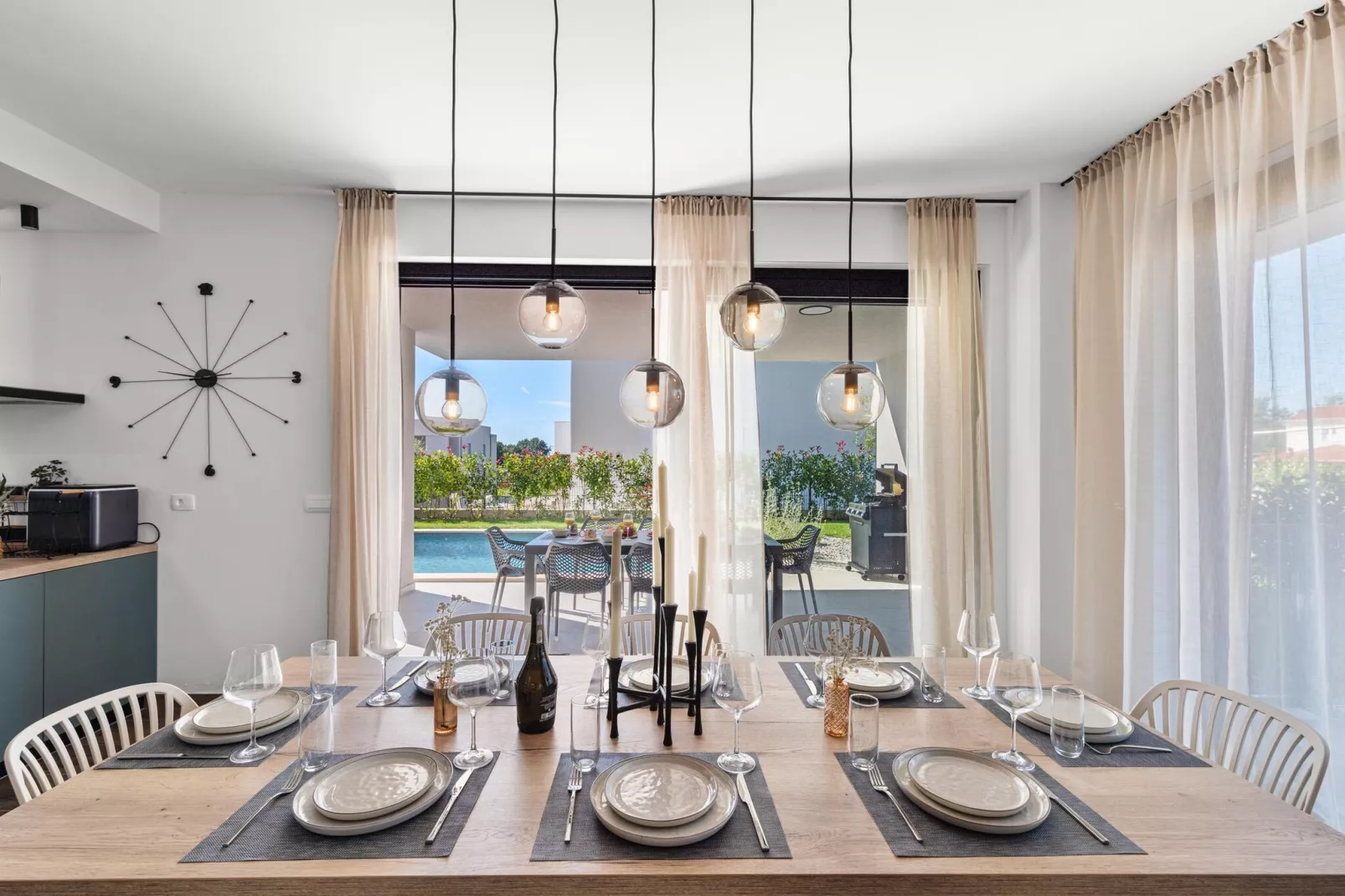 Villa Mattia-Eetkamer