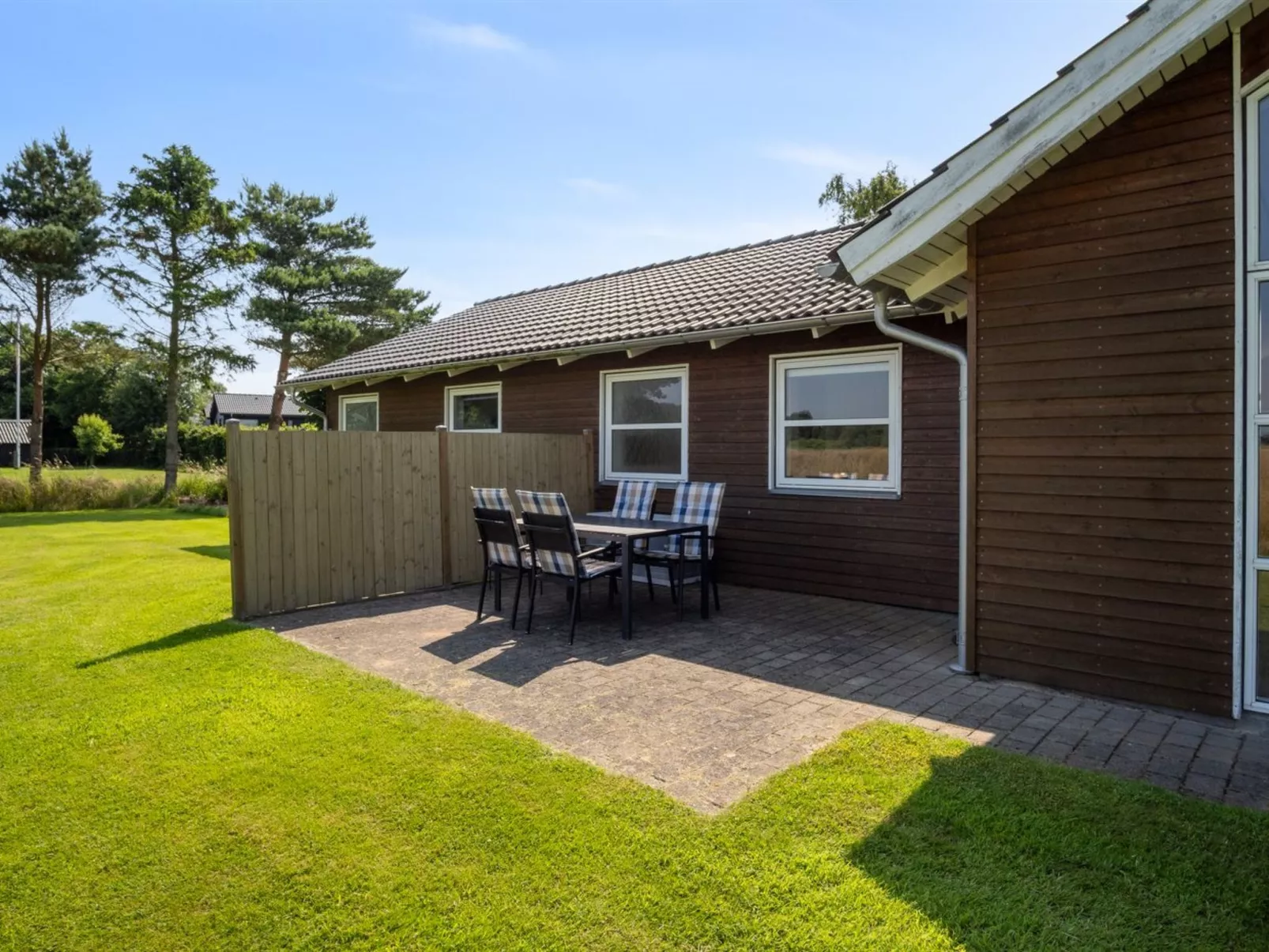 "Neno" - 100m from the sea-Buiten