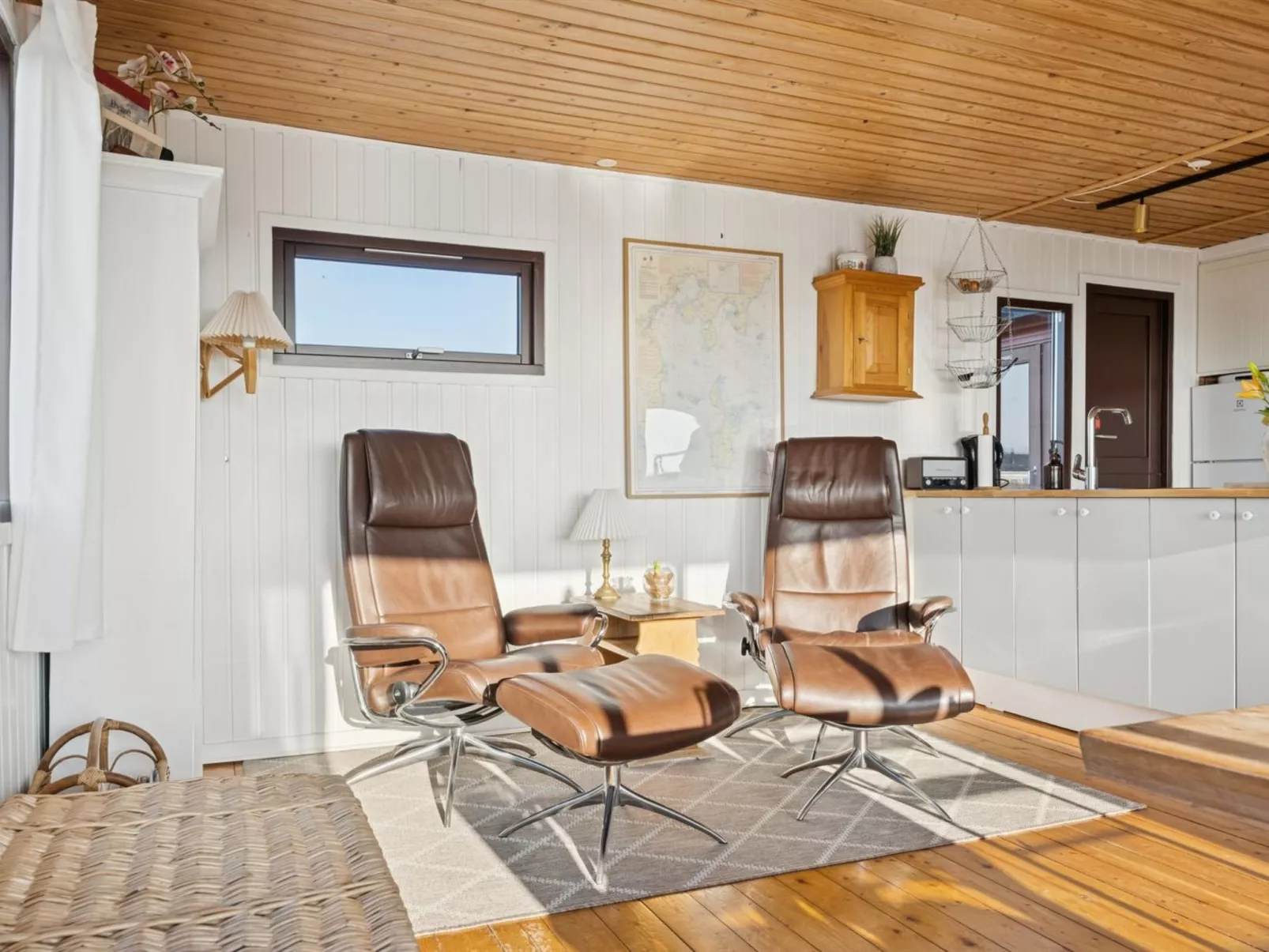 "Joseph" - 500m from the sea-Binnen