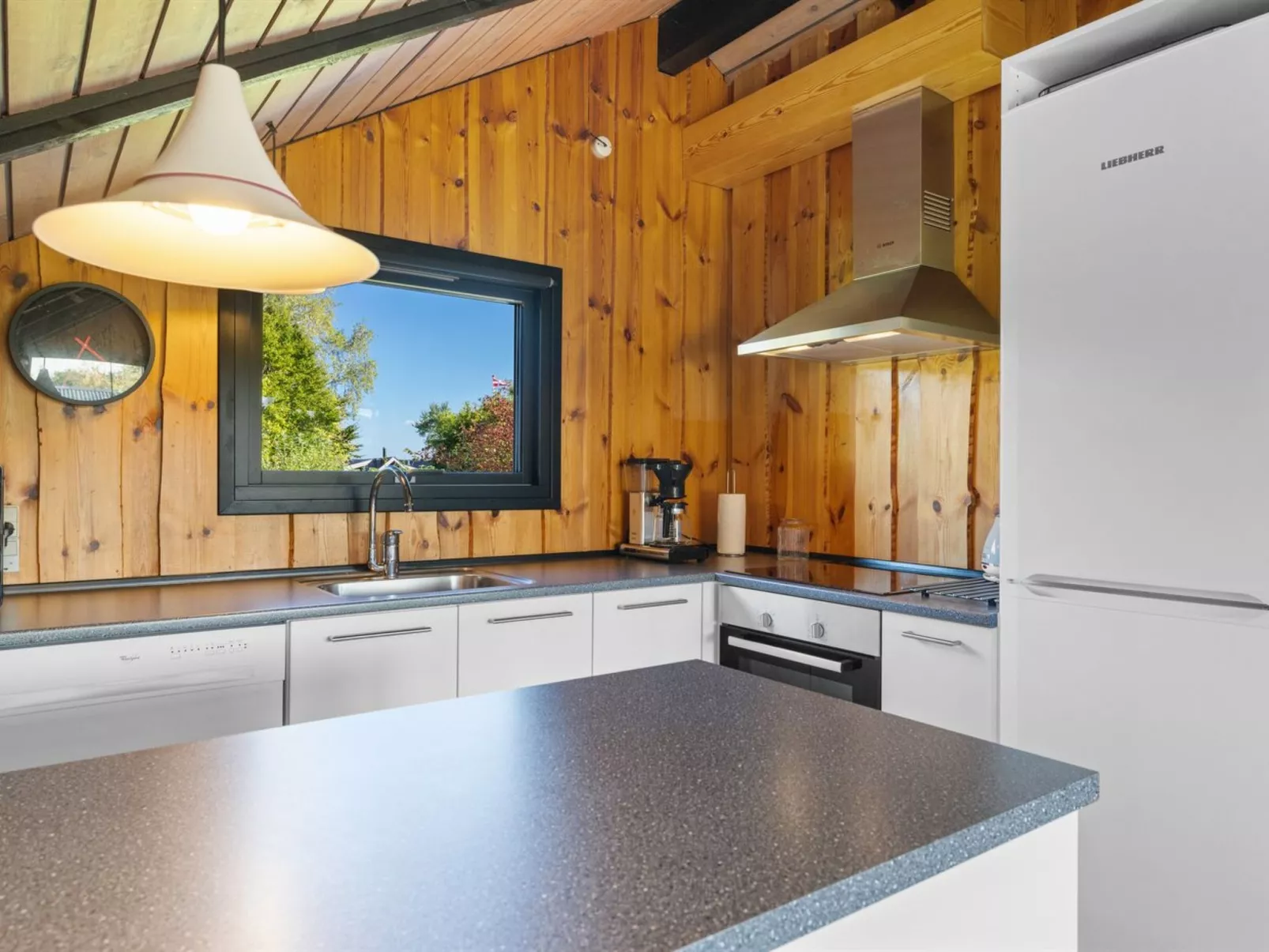 "Allin" - 350m from the sea-Binnen