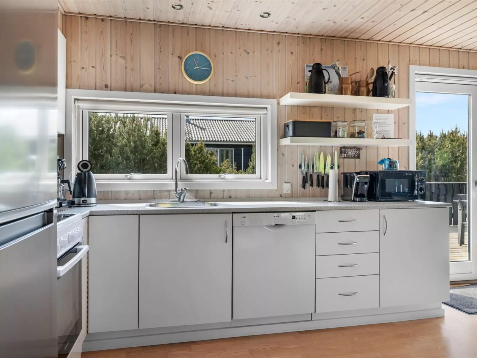 "Anouk" - 700m from the sea-Binnen