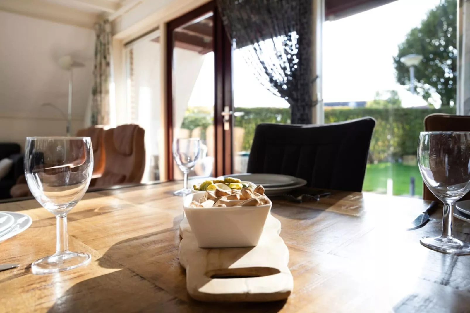 92 | Gaai | Prachtige bungalow nabij natuur-Eetkamer