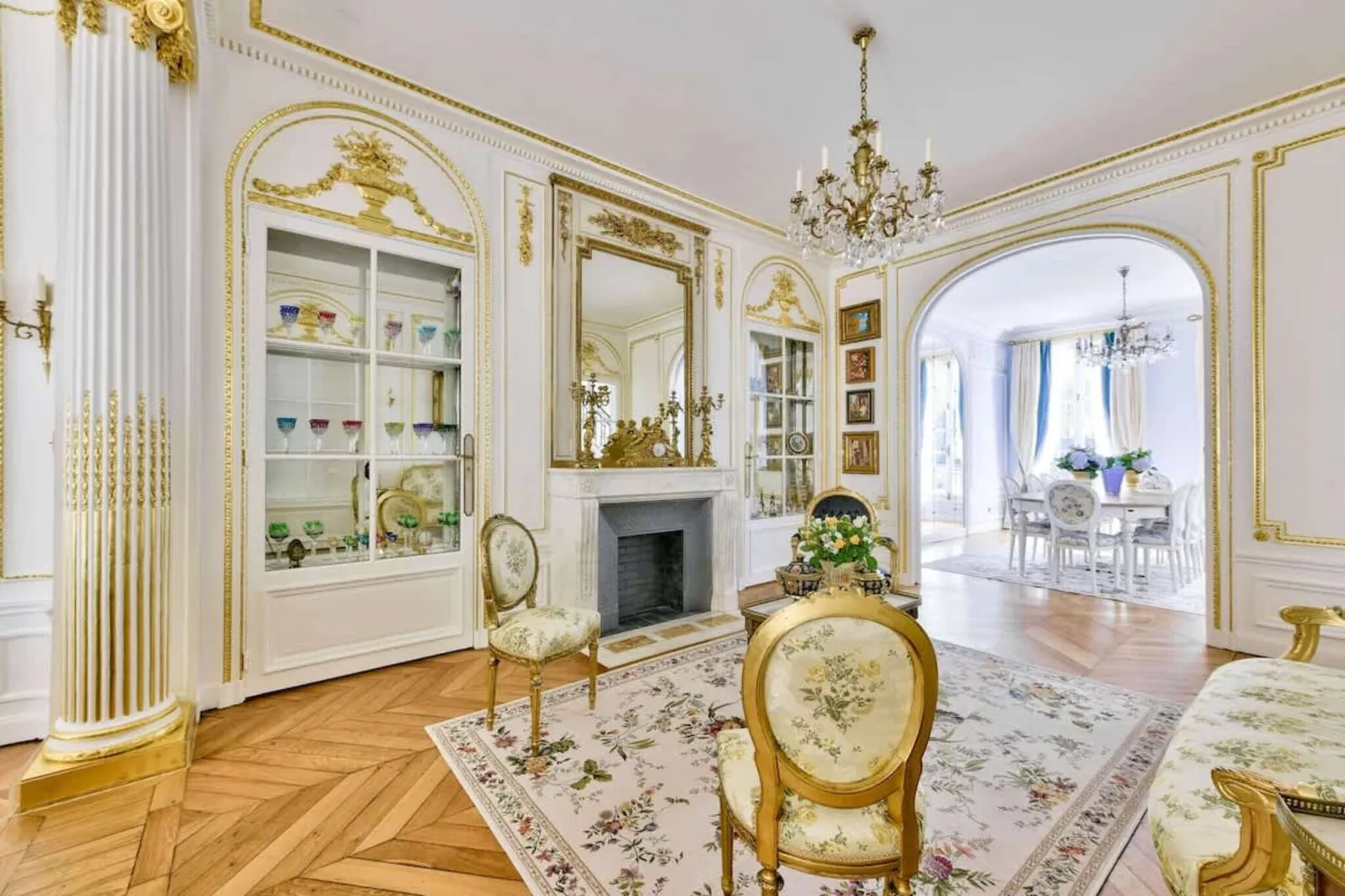 Noble demeure de luxe en plein coeur de Paris-Woonkamer