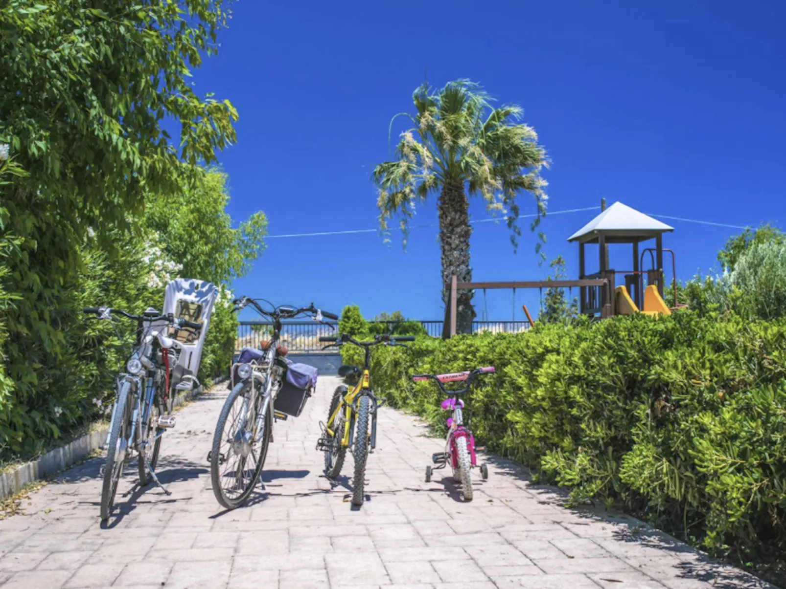 Villa Euphoria, Strand von Gennadi - Image-tags.info