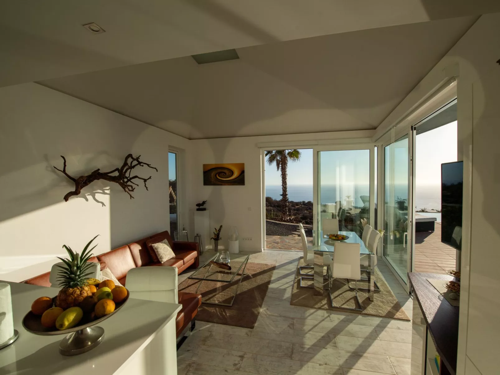 Moderne Architekten-Villa mit Infinity-Pool und Meerblick - Image-tags.info