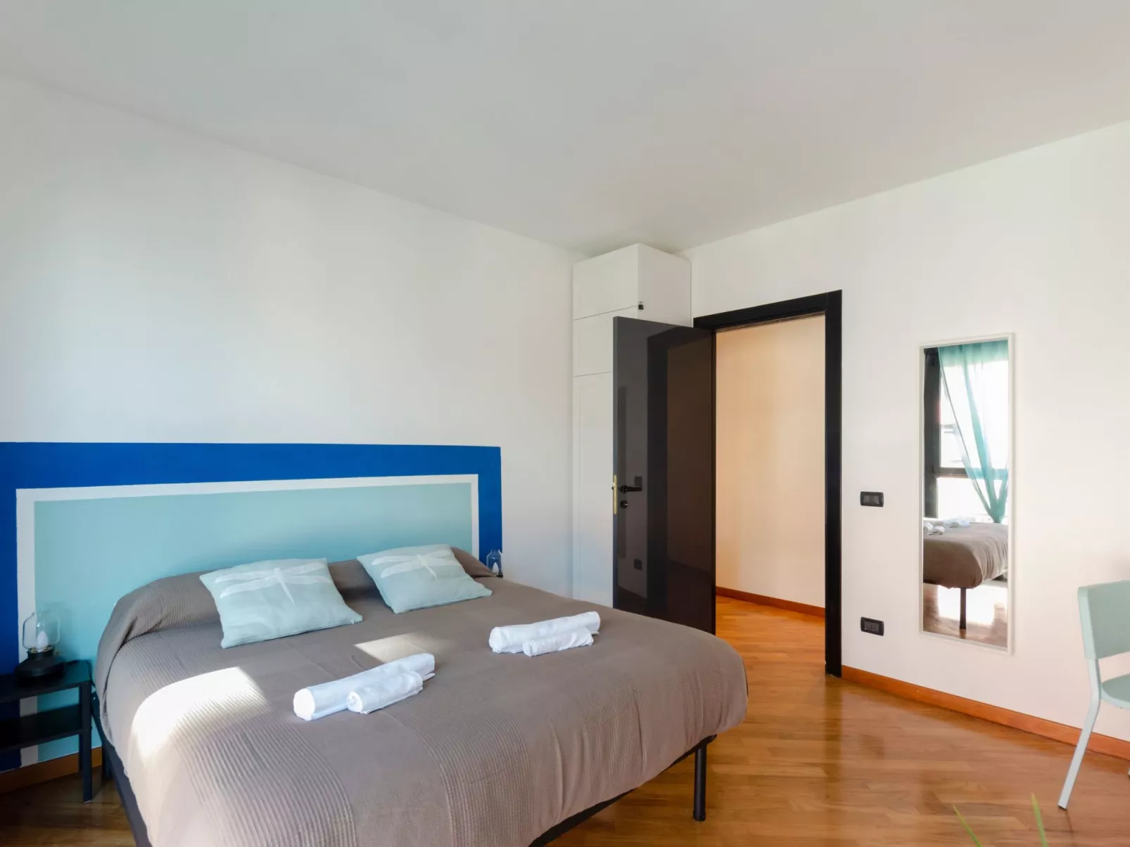 Dock of the Bay Genova, 2b 1b, 2 garage e balcone - Image-tags.info