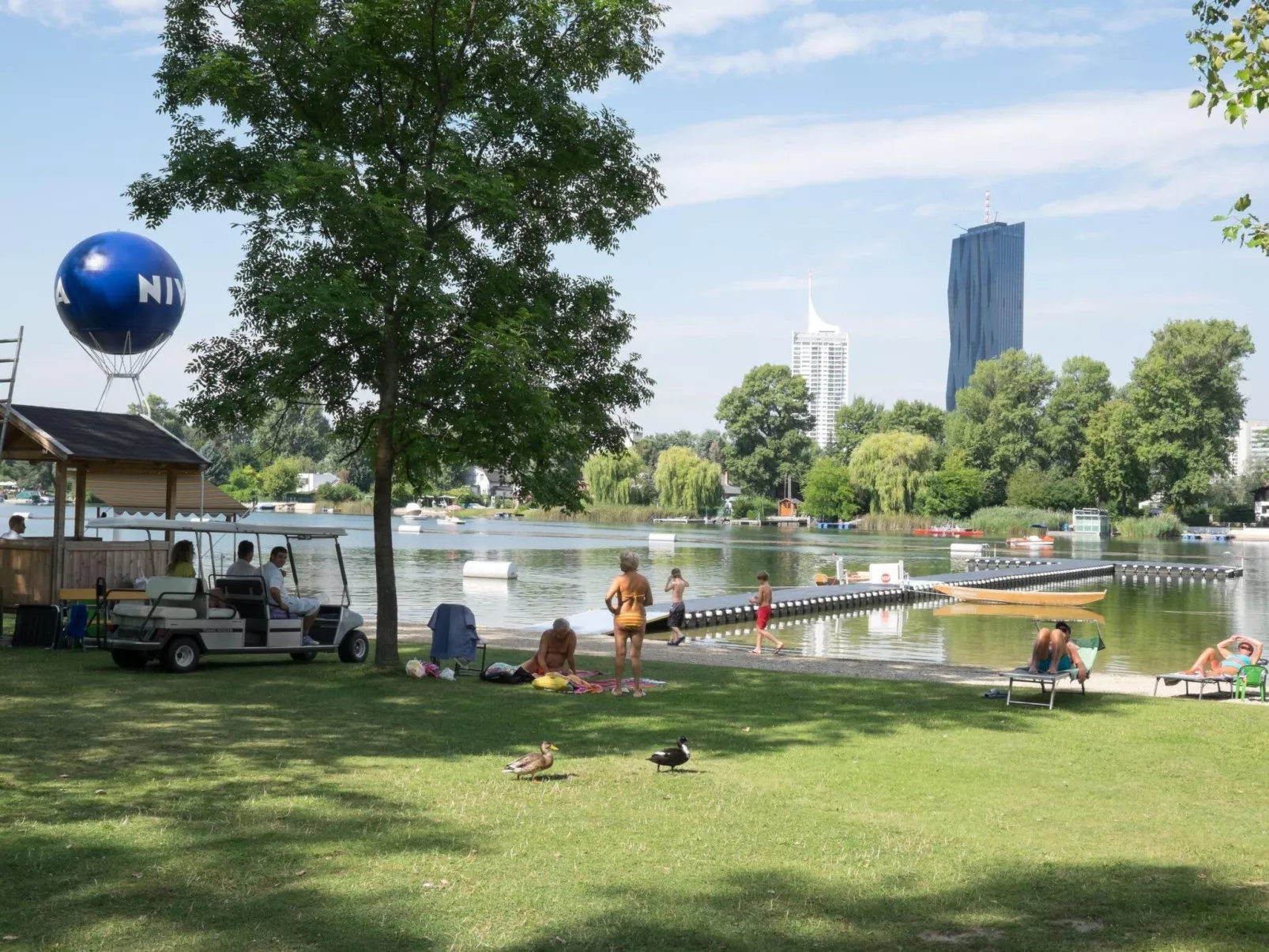 Moderne Wohnung in Kaisermühlen mit Garten und Panoramablick - Image-tags.info
