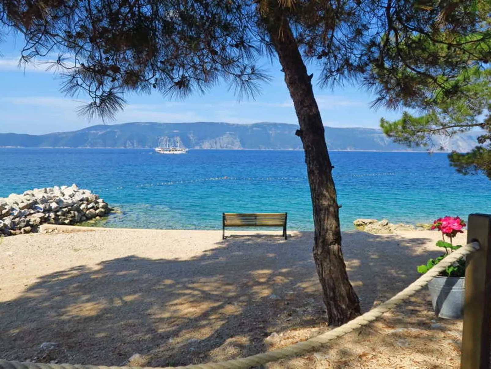 Neue moderne Villa mit Pool in der Nähe von dem - Image-tags.info