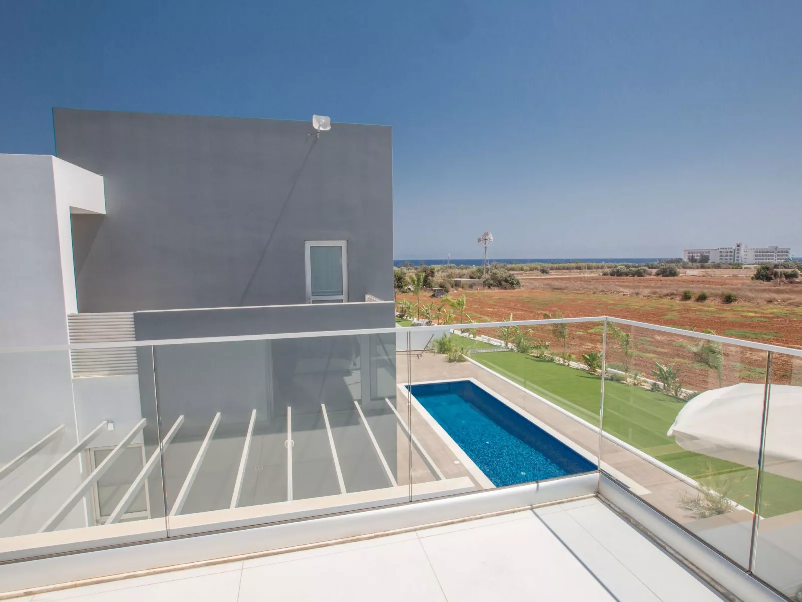 Haus in Pernera mit Bi-Fold Patio - Image-tags.info