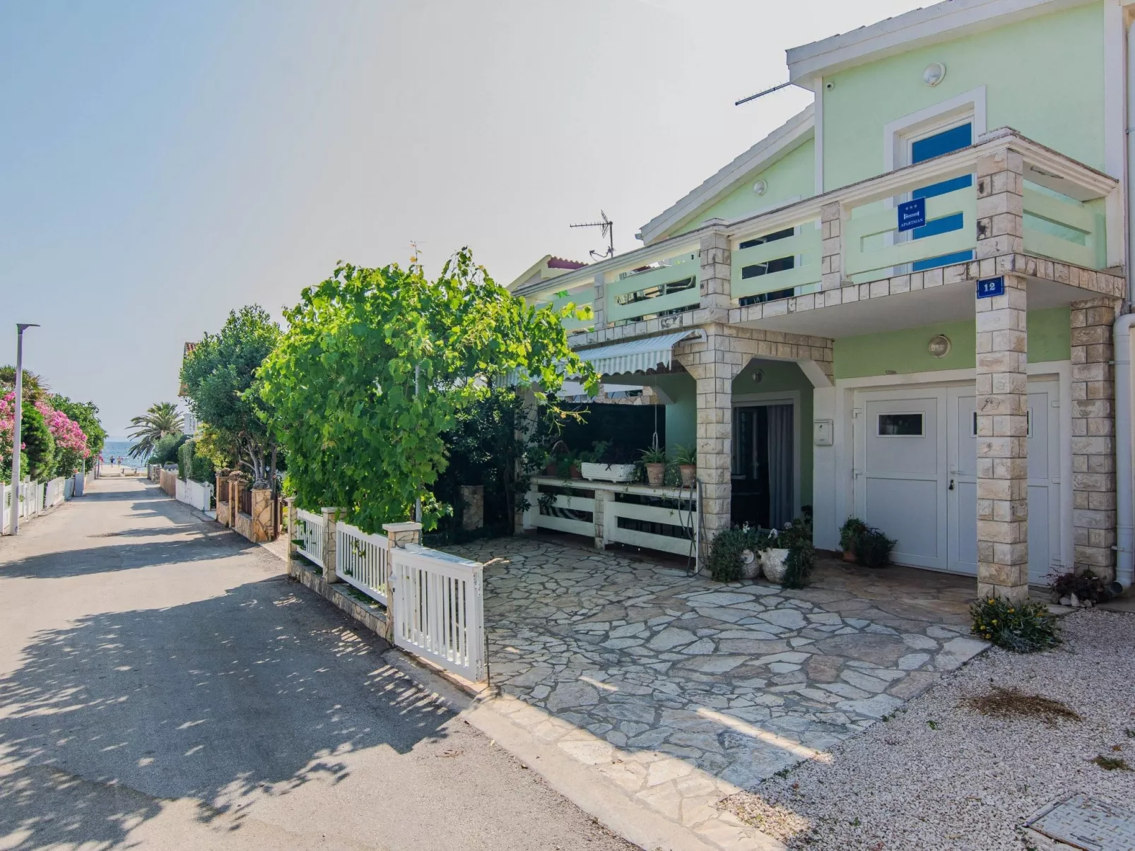 Apartment Semak - Image-tags.info