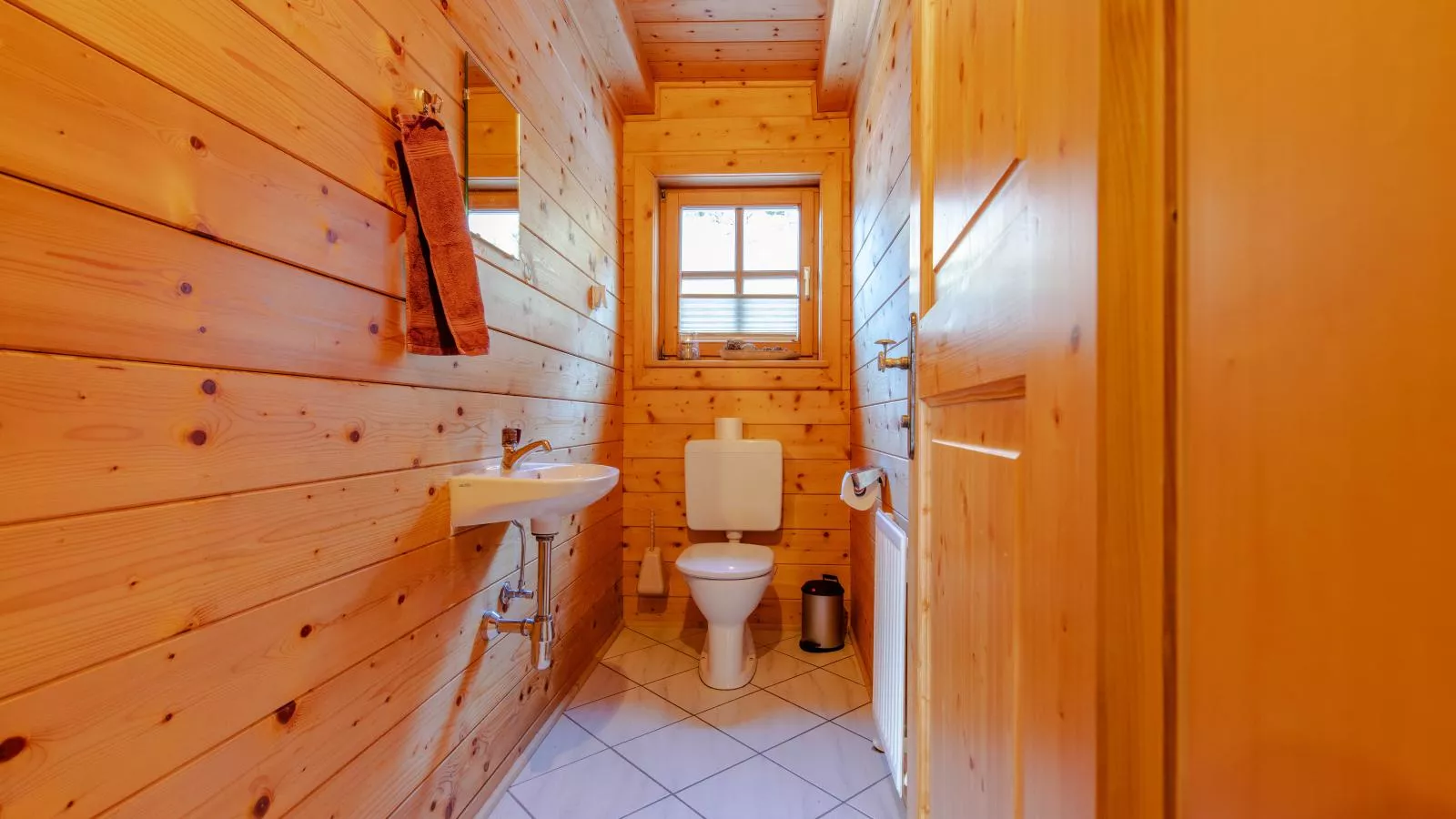 Hühneregg - Badkamer