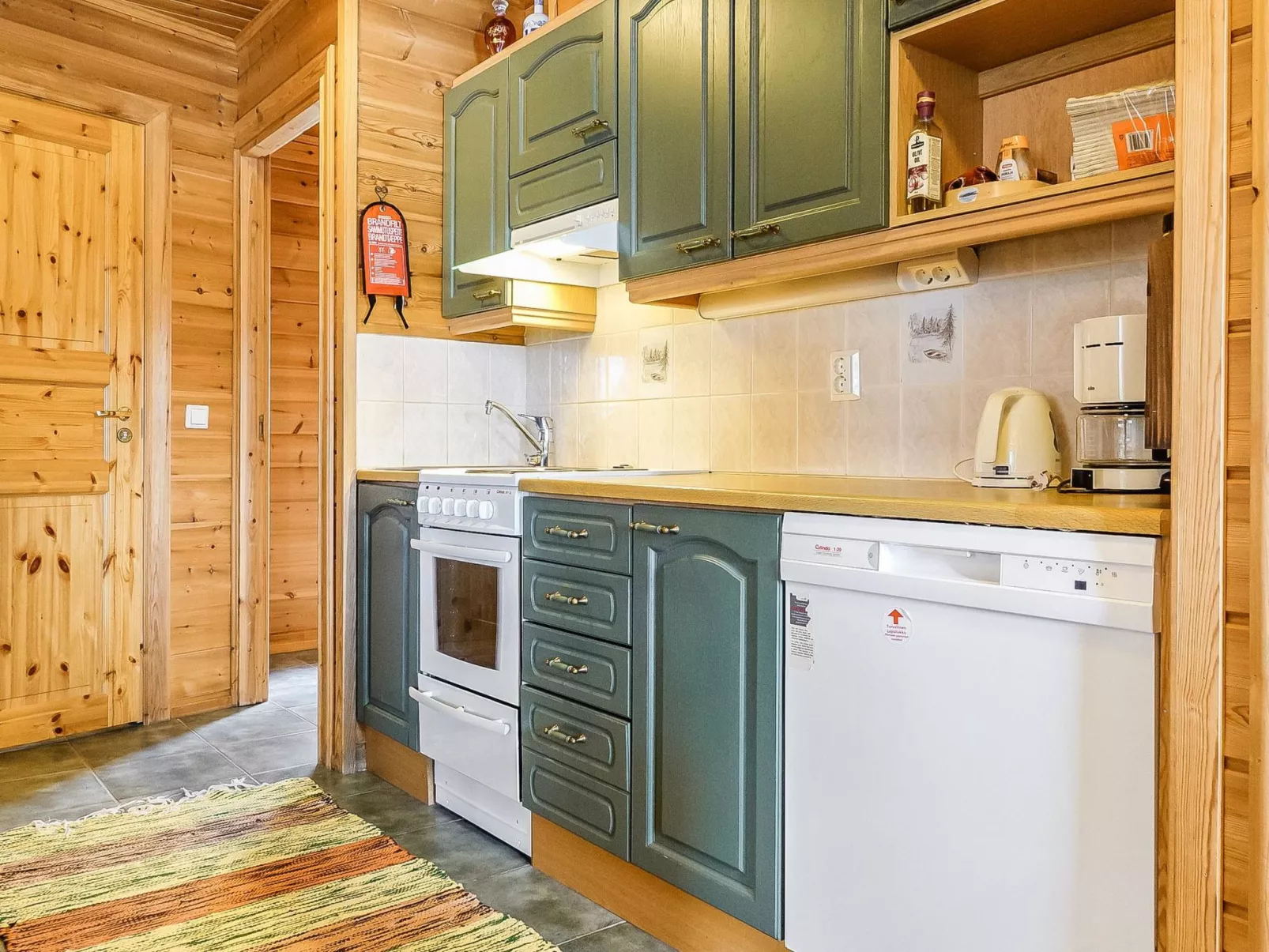 Luongasloma 2 - Binnen