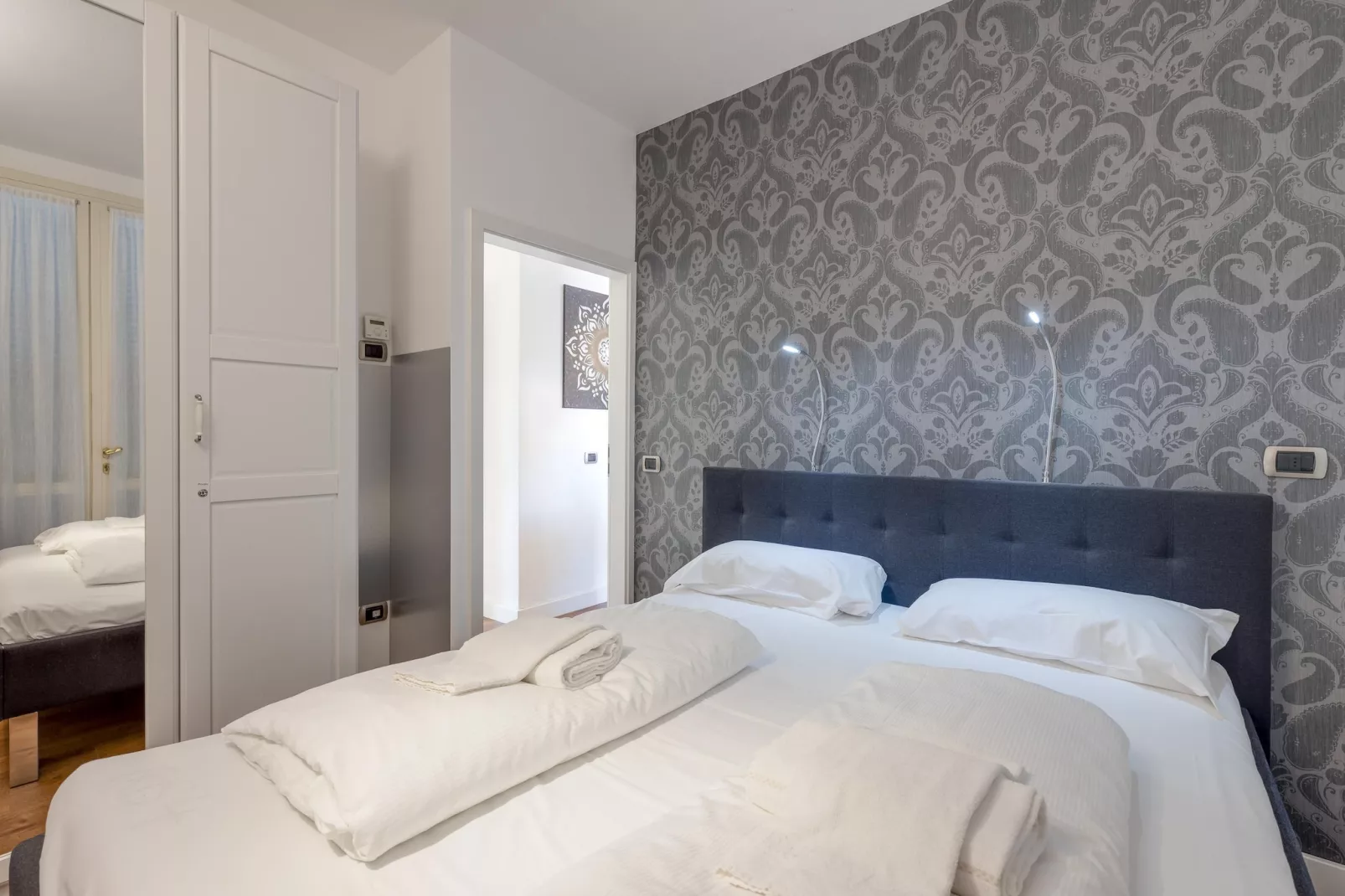 RESIDENCE PORTO LETIZIA - VILLAS-BILOCALE 4 PAX VISTA LAGO PLUS 8215 - V1LP4 - Slaapkamer