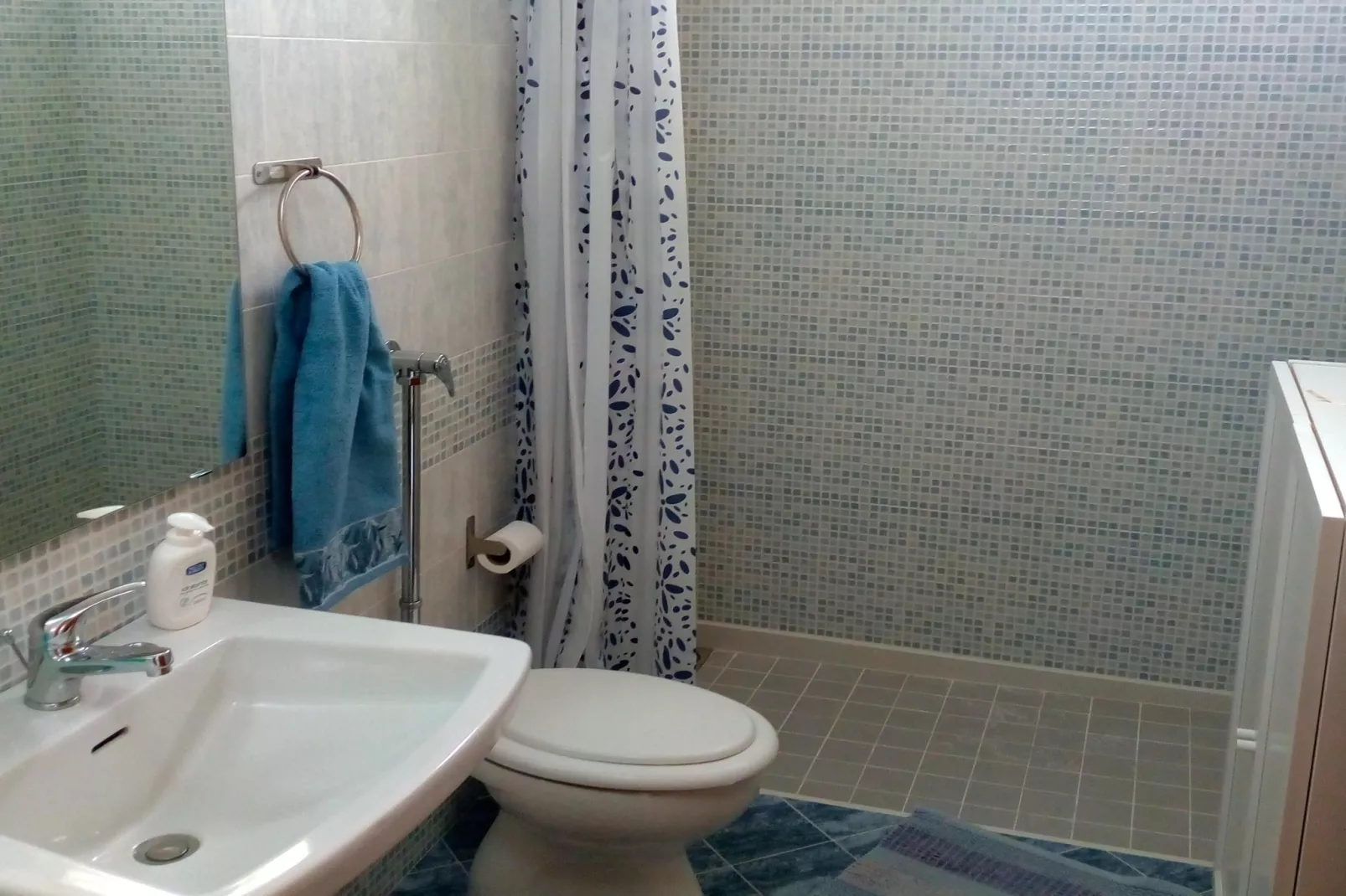 Villa dei Nonni-Badkamer