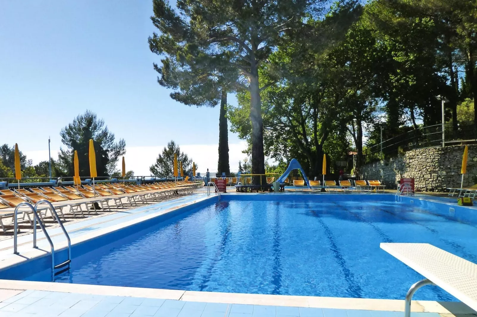 Ferienresort C'era Una Volta Villanova d'Albengo - Type MH C 2 Pax ca 34 qm - Zwembad