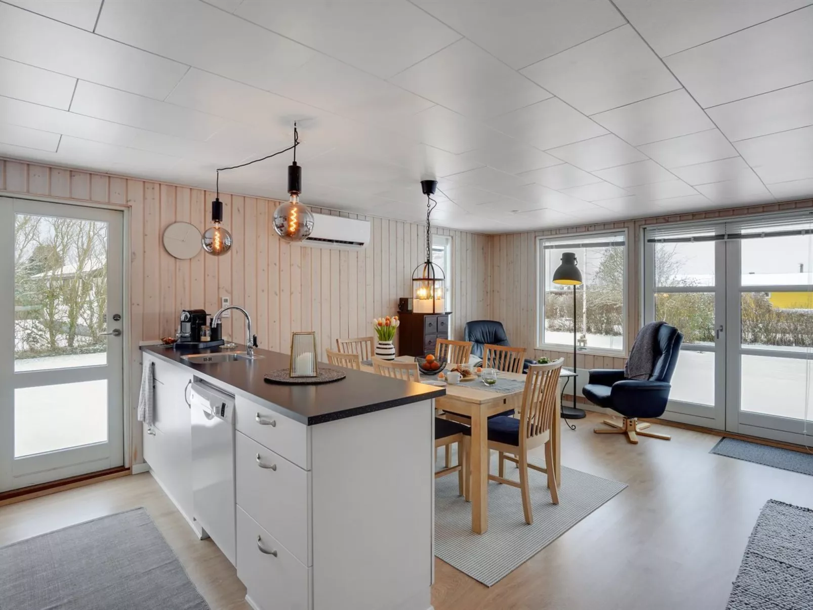 "Leefke" - 300m from the sea-Binnen