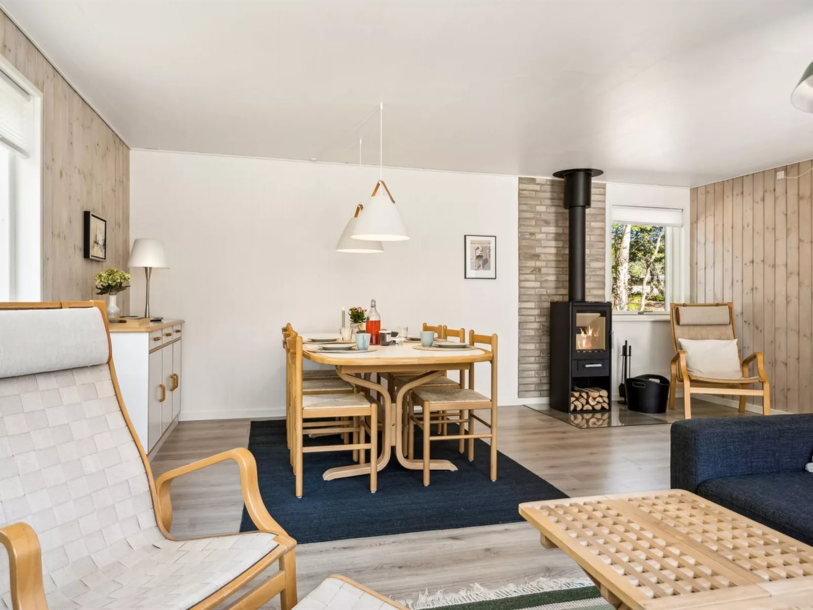 "Roze" - 450m from the sea - Binnen