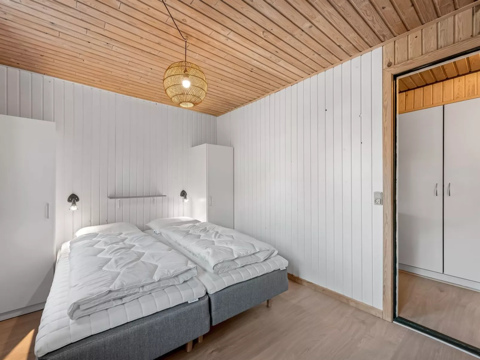 "Åsemarie" - 500m to the fjord-Binnen