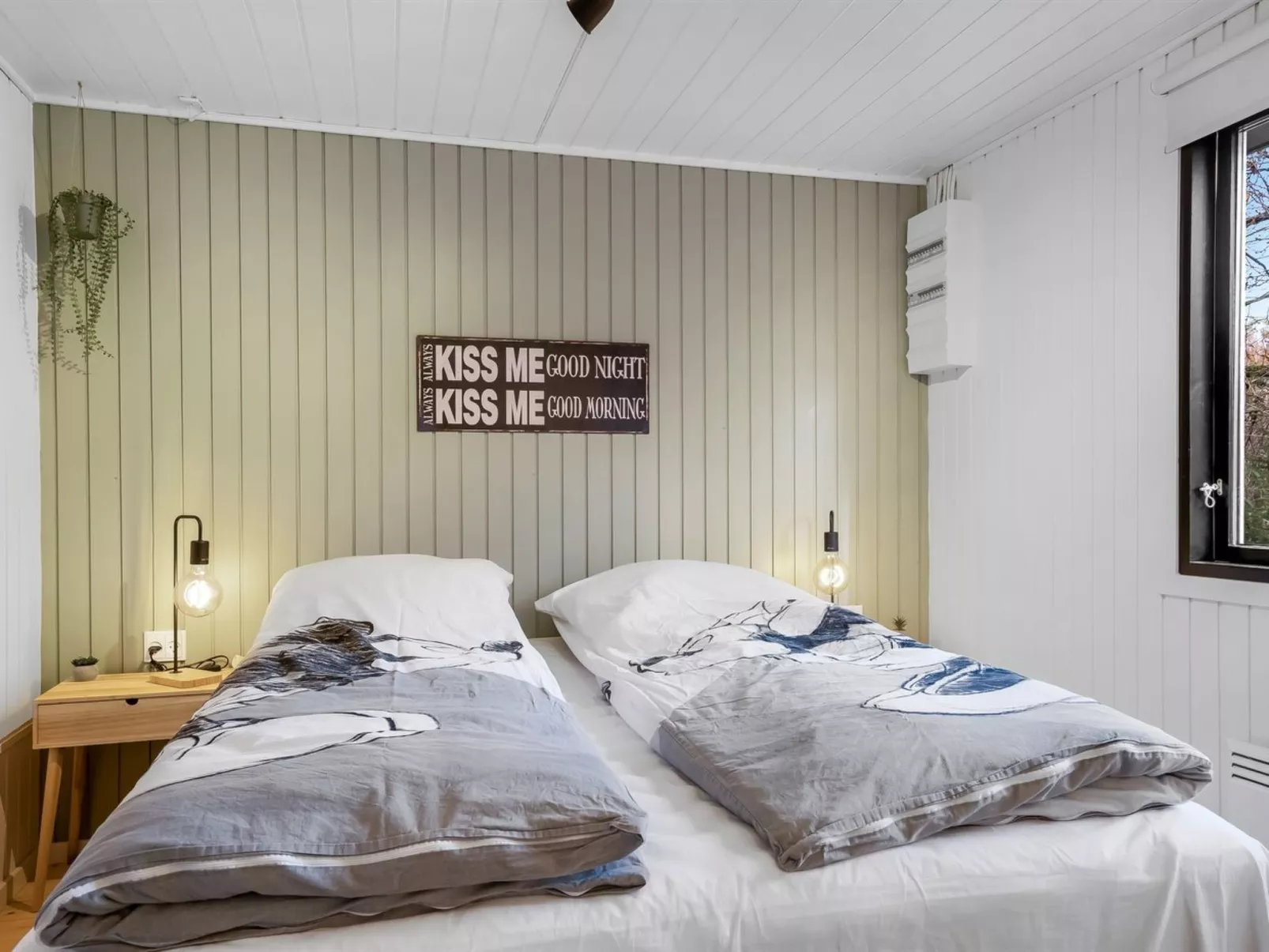 "Dreng" -  from the sea - Binnen