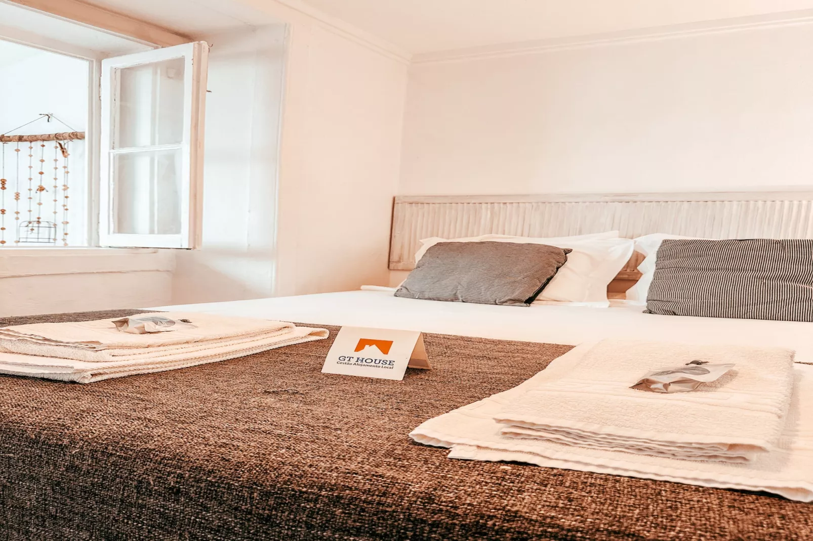 Typical Lisbon Apartment By Gt House-Slaapkamer