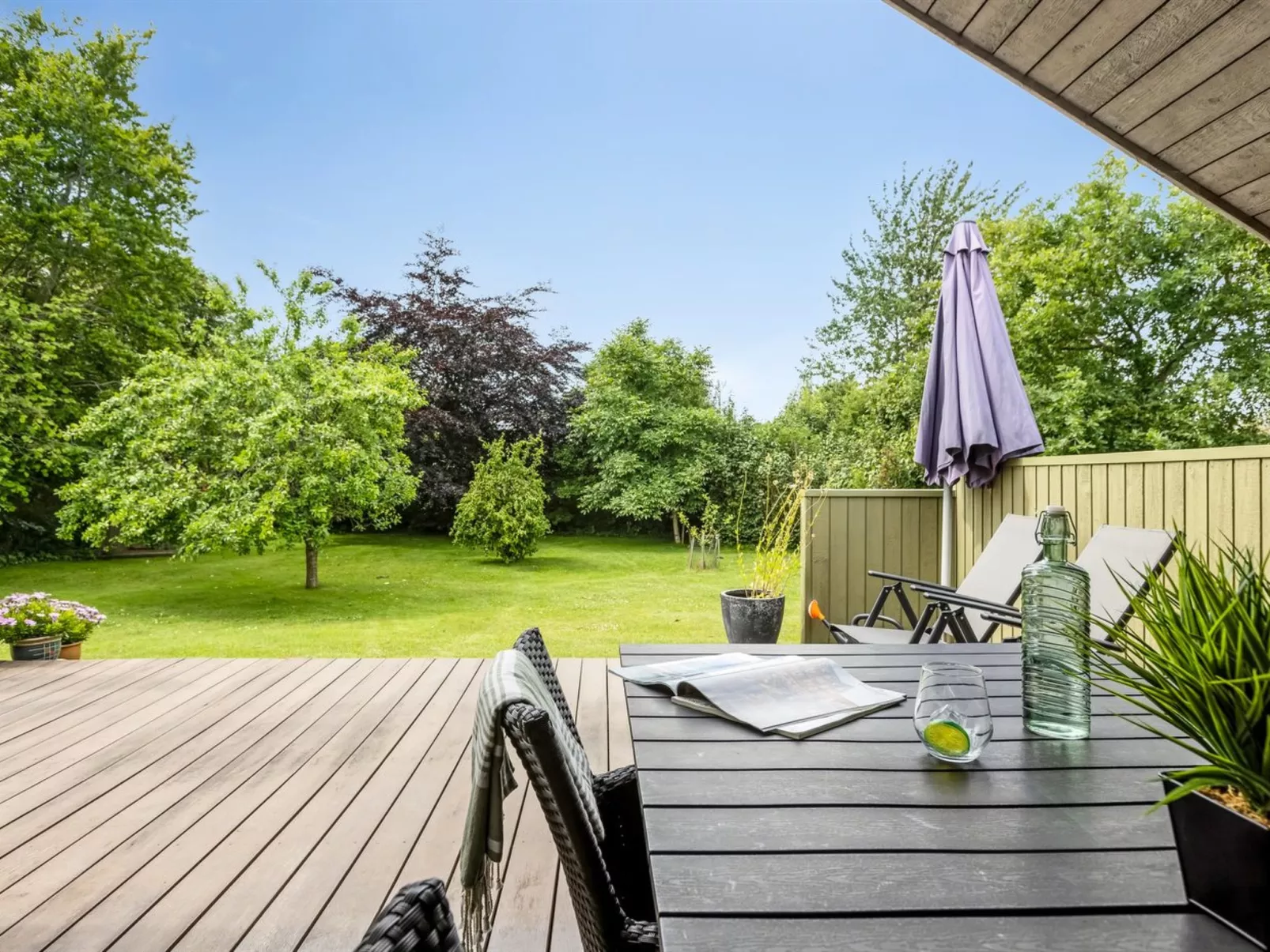 "Emiljan" -  from the sea-Buiten