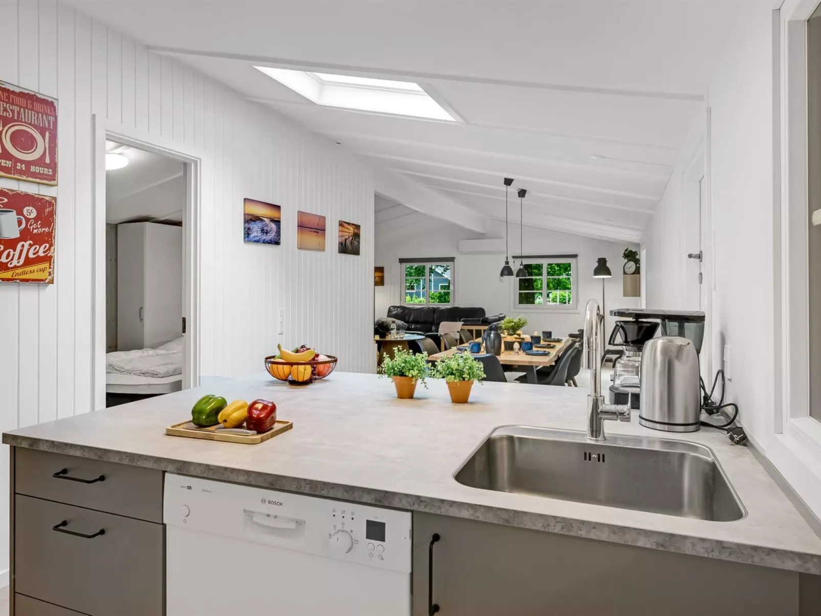 "Mena" - 10km from the sea-Binnen