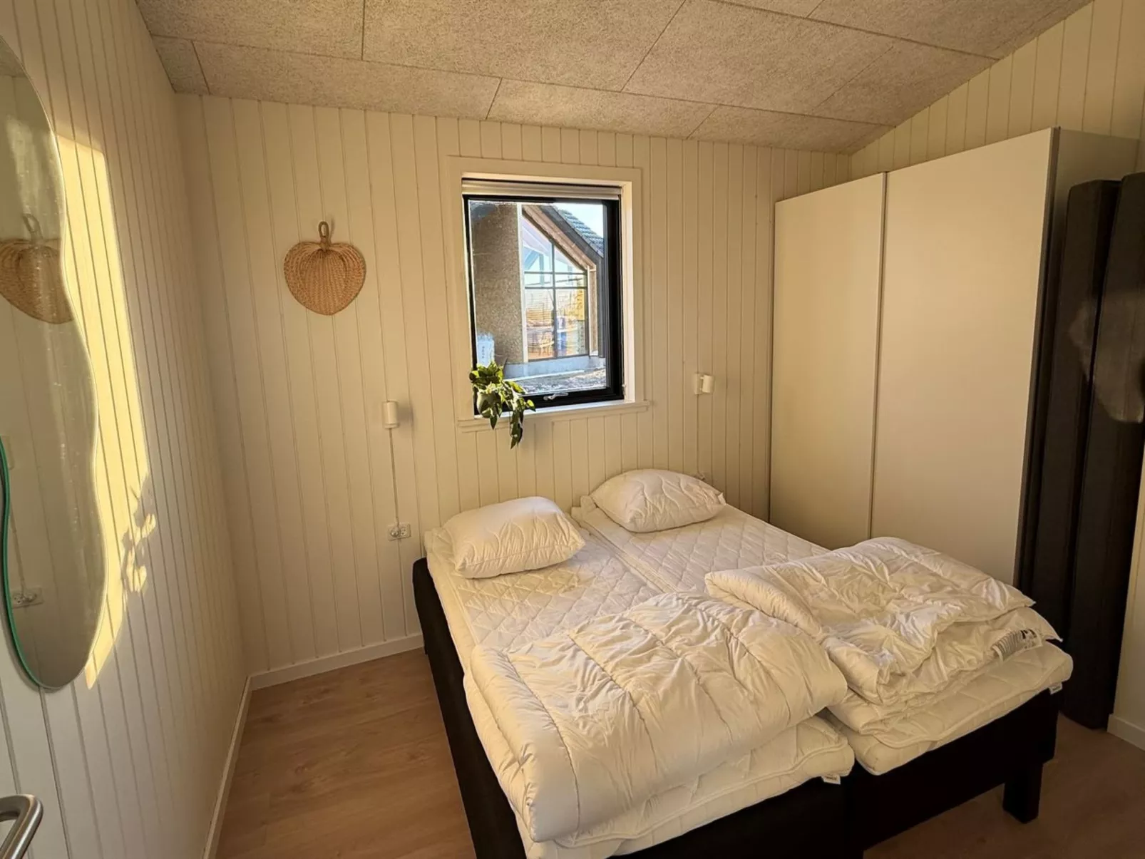 "Marten" - 500m from the sea - Binnen