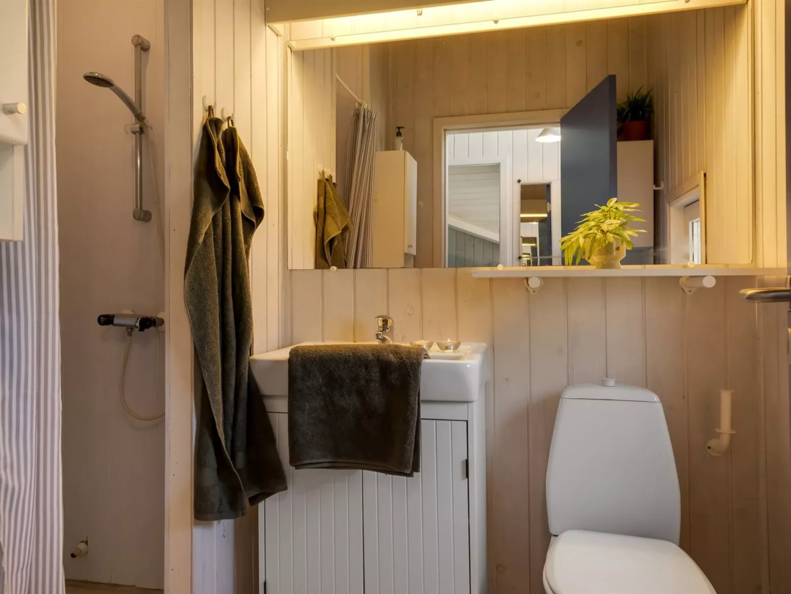 "Annvy" - 875m from the sea - Binnen