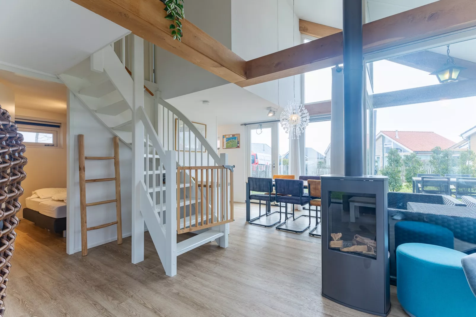 Zonnedorp 1 Solskin Renesse | Beach Holiday in Modern Holiday Home - Overloop