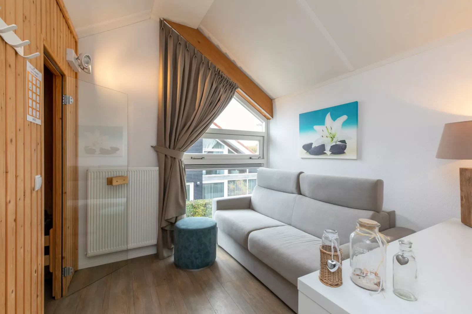 Zonnedorp 21  Beach Villa Joya Renesse | Luxury Beach Villa with Sauna - Woonkamer
