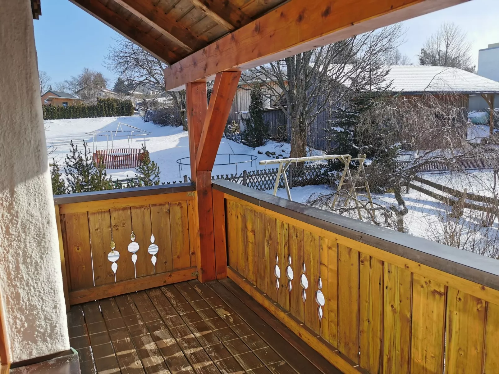 Mit komplett eingerichteter Küchenzeile im Wohnraum - Image-tags.info