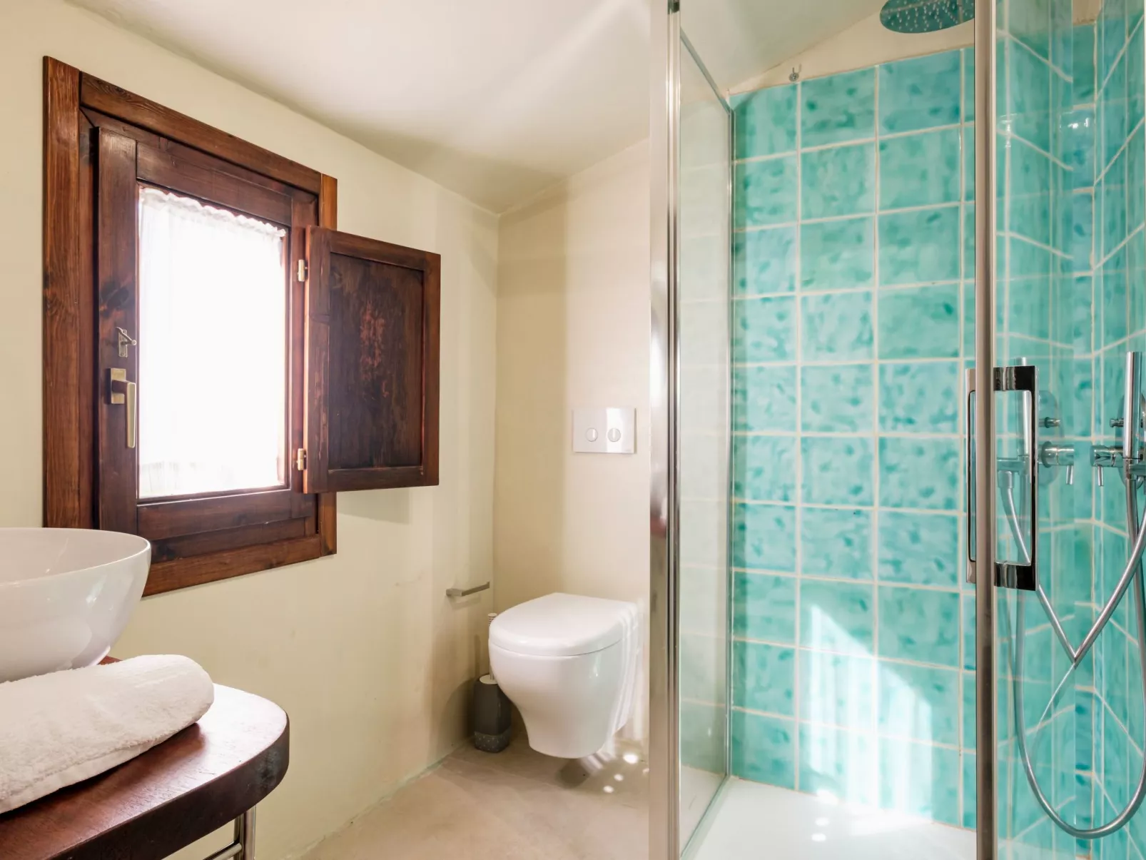 Altes gallurisches Bauernhaus mit Blick auf Olbia - Binnen