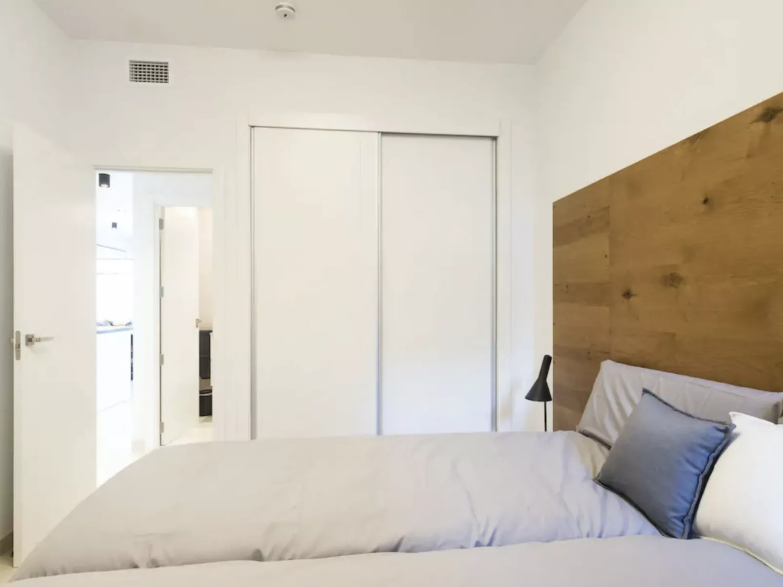 Luxuriöses Apartment mit Pool und Garage am Poniente Beach! - Image-tags.info