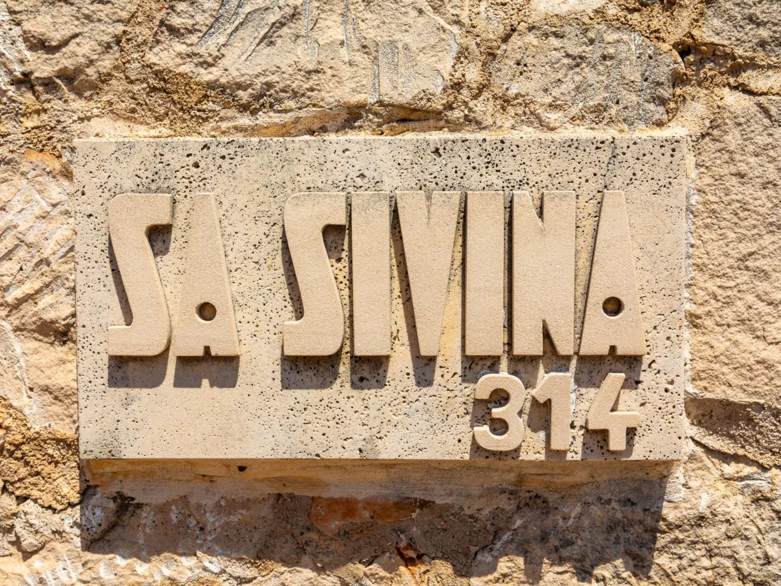 Sivina Sanau - Buiten