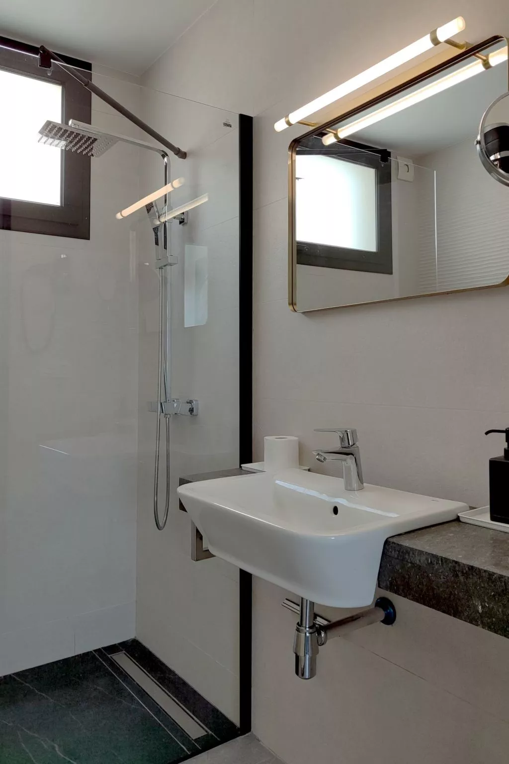 Atemberaubende Villa mit passender Aussicht - Image-tags.info