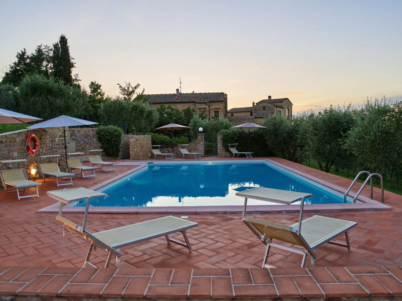 La Cisterna - Image-tags.info