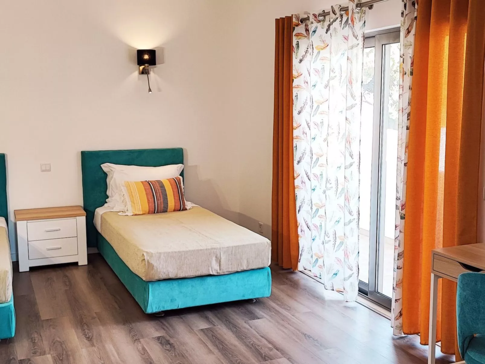 Villa mit 6 Schlafzimmern, Familie, Gruppen, Strand, Pool, Garten - Image-tags.info