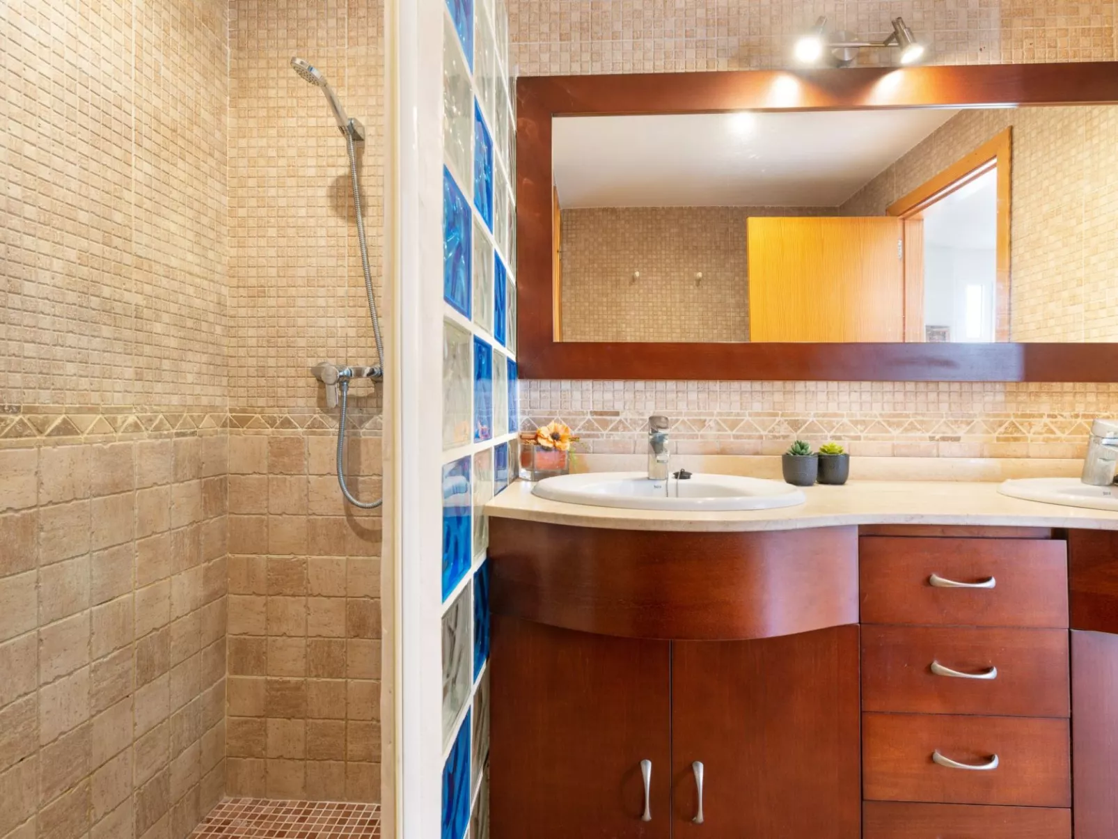 Haus mit Garten und Seeblick in Port d'Alcúdia - Image-tags.info