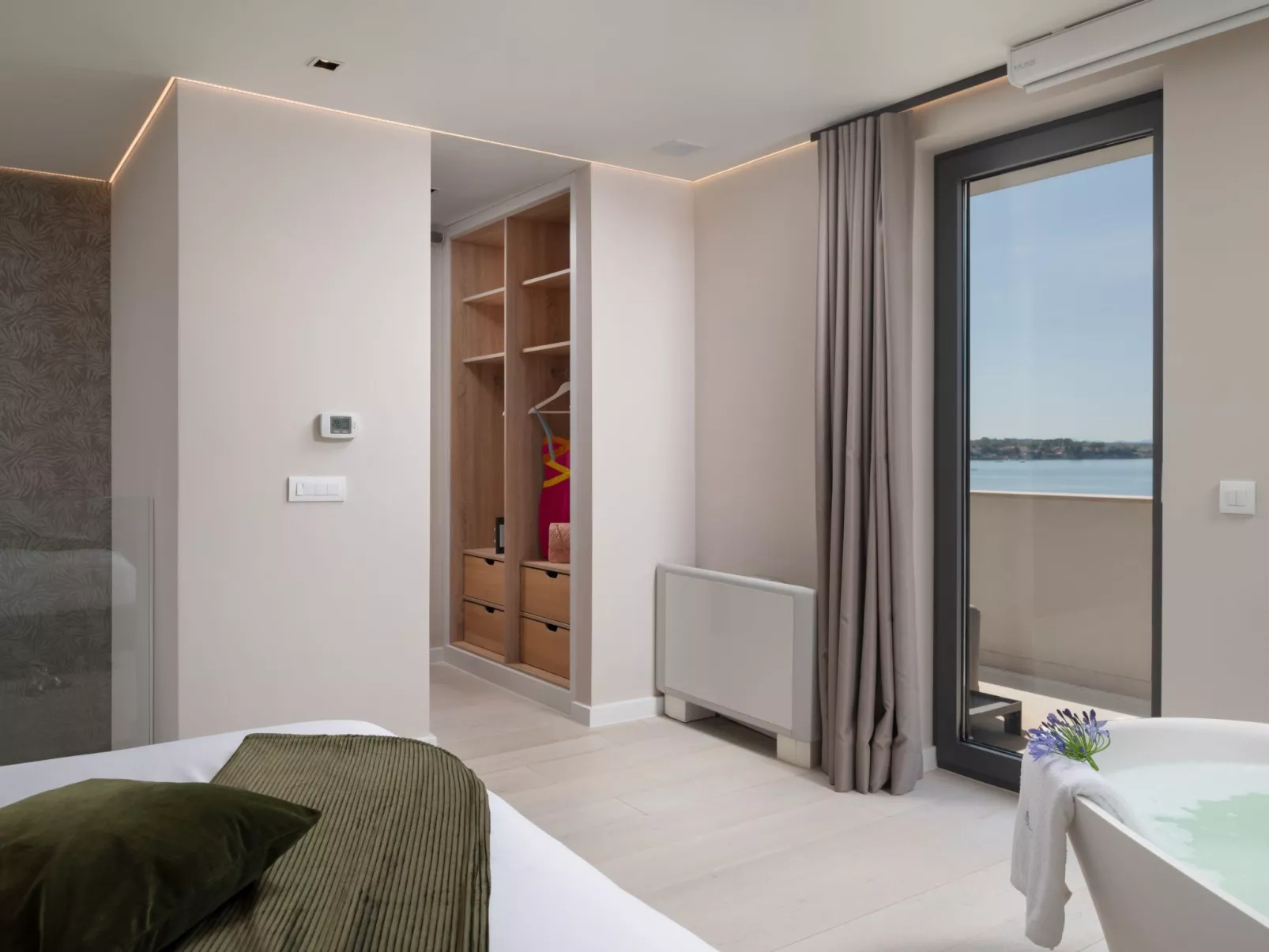 Four Seasons Vrsi - Image-tags.info