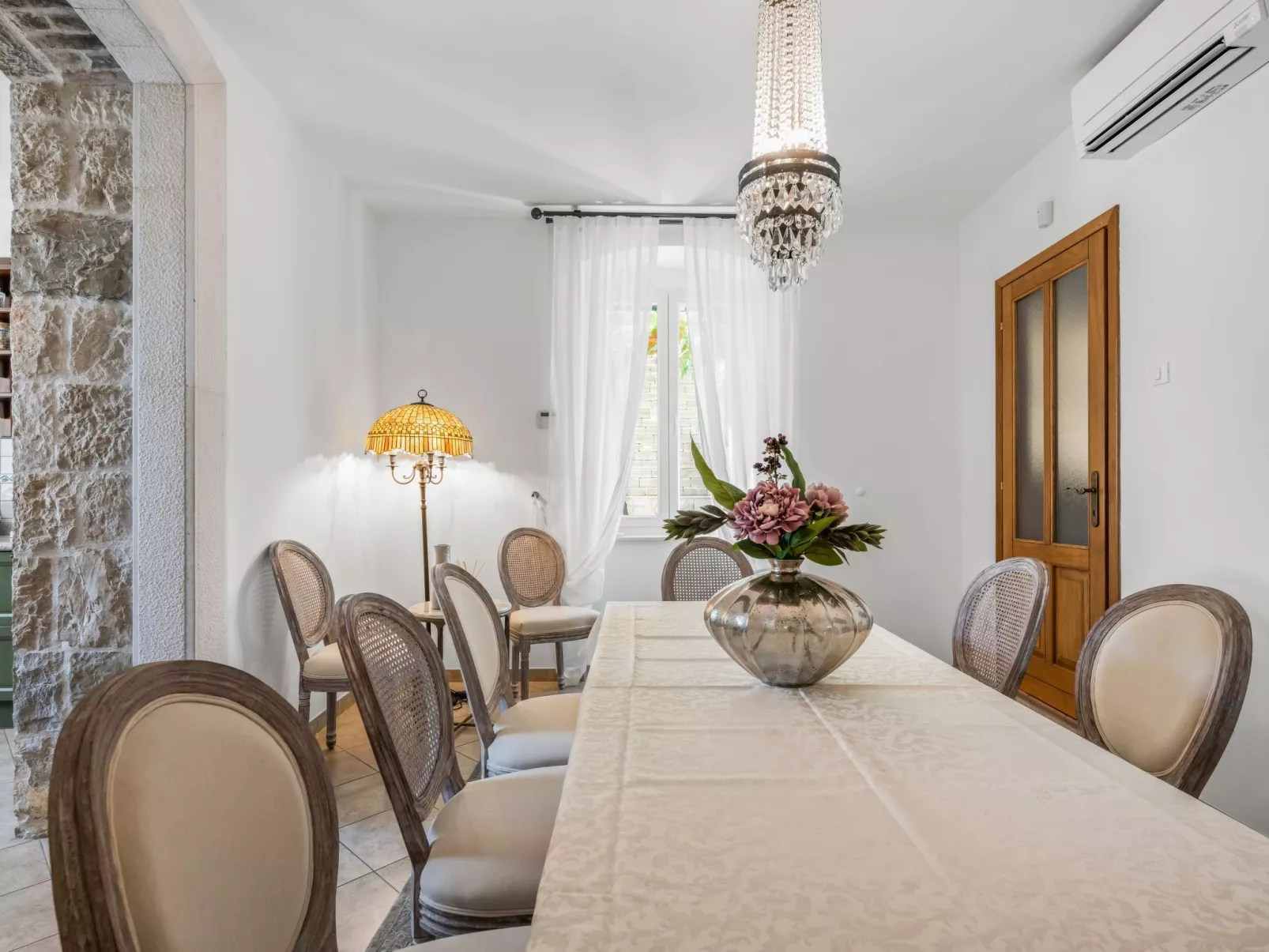 Villa Anna Varos - Image-tags.info