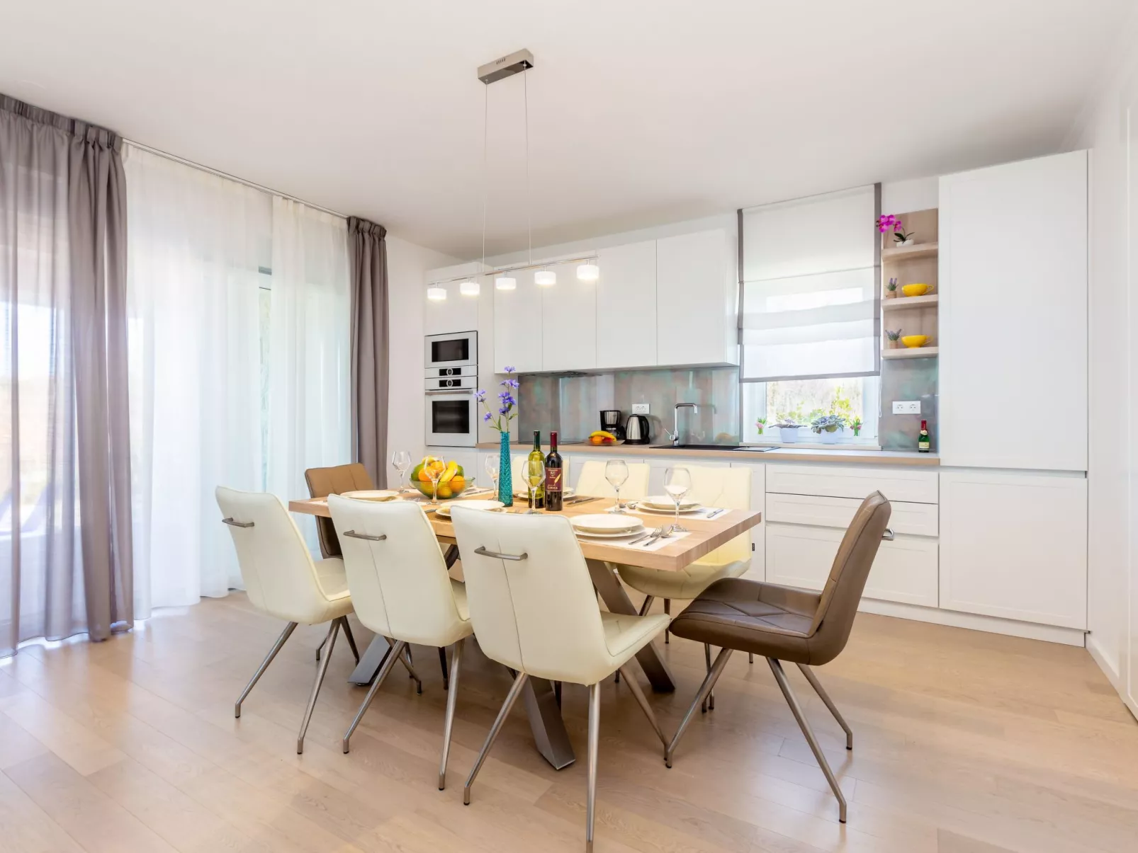 Schöne Villa in einer ruhigen Umgebung mit Pool - Image-tags.info