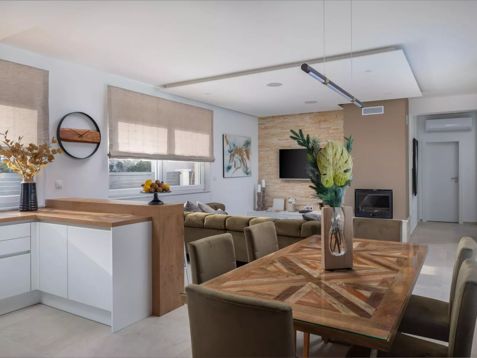 Villa in Strandnähe, Pool, Kinderspielplatz - Image-tags.info