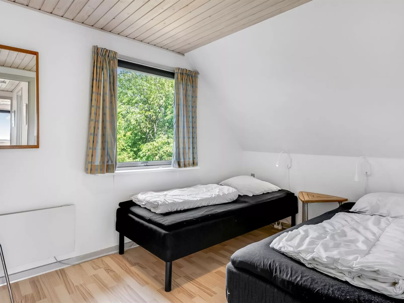 "Ellanora" - 50m from the sea - Binnen