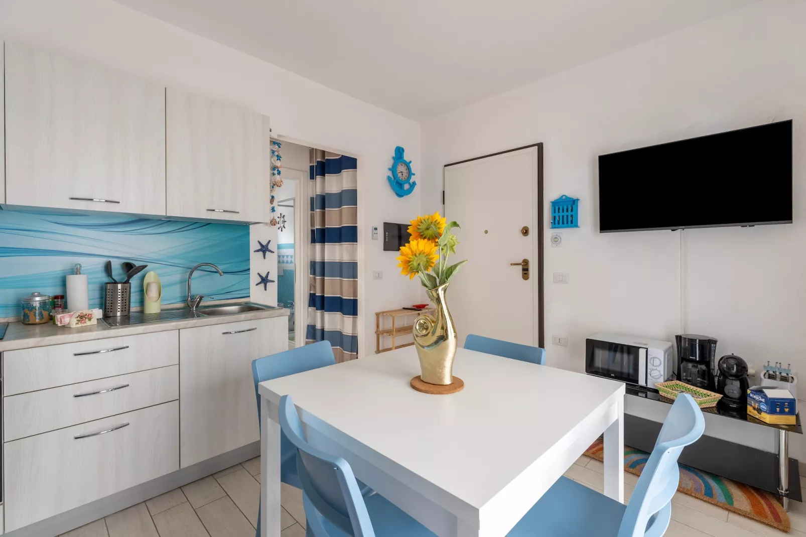 BILO BADESI CON PISCINA - Keuken