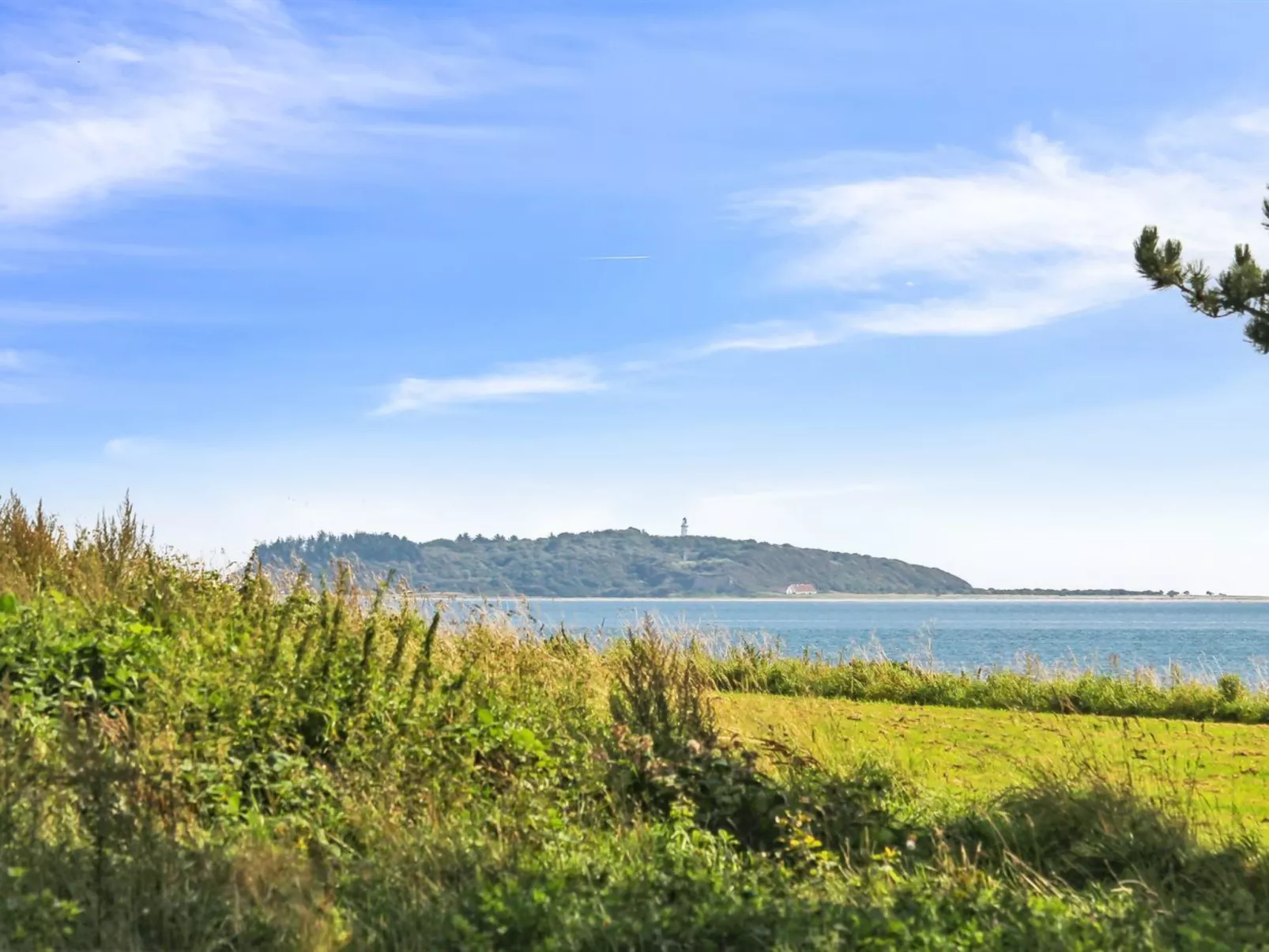 "Lilla" - 120m from the sea - Buiten