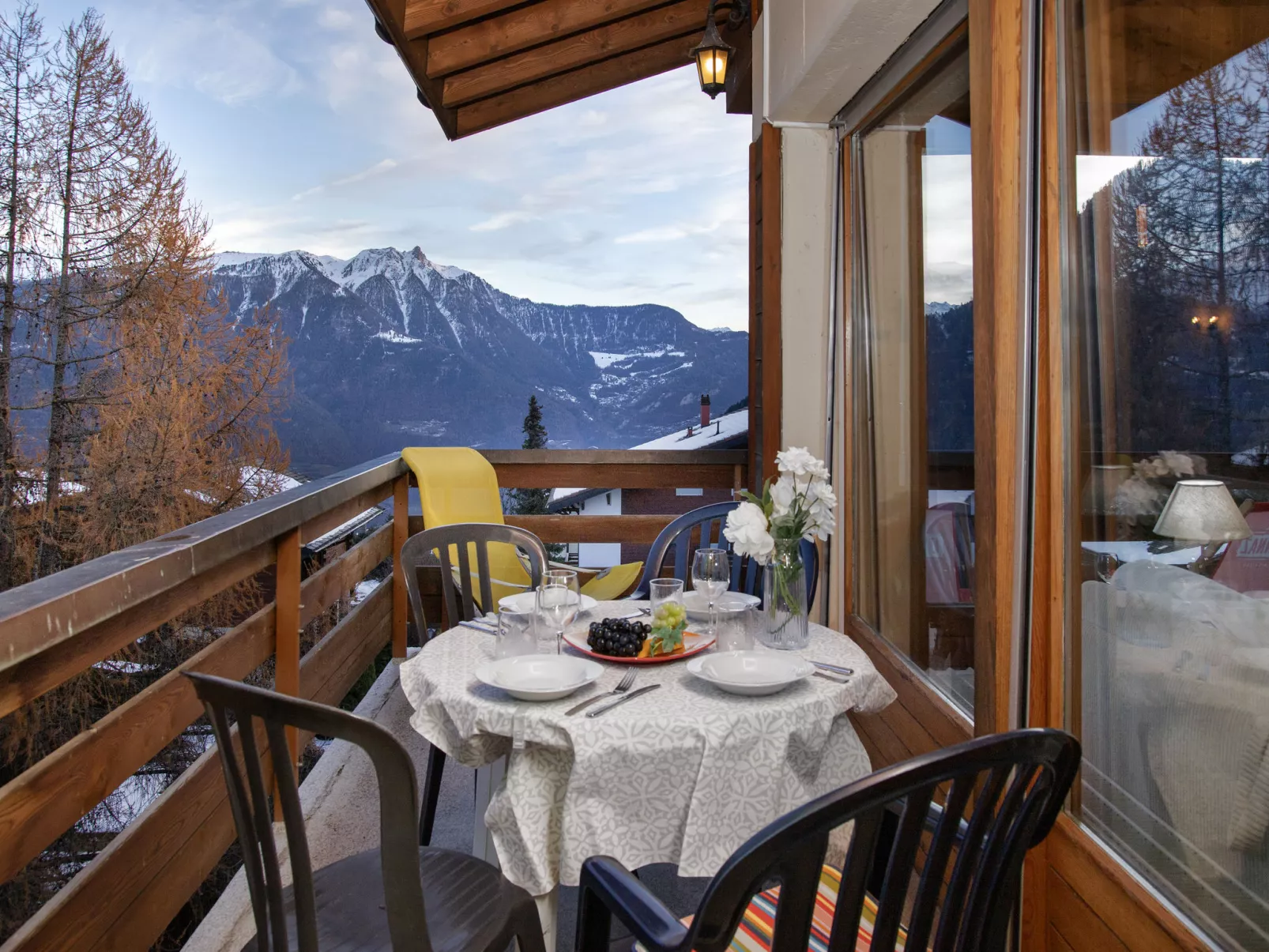 Beau Site No 21 - Buiten