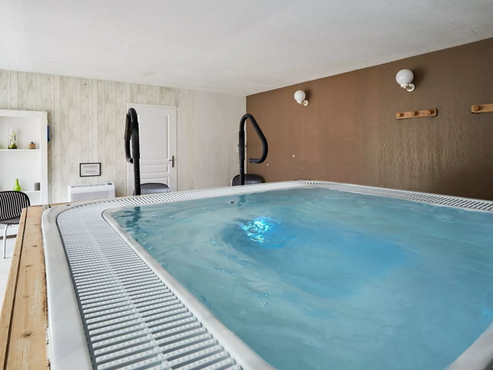 Le Domaine de la Corniche-Binnen