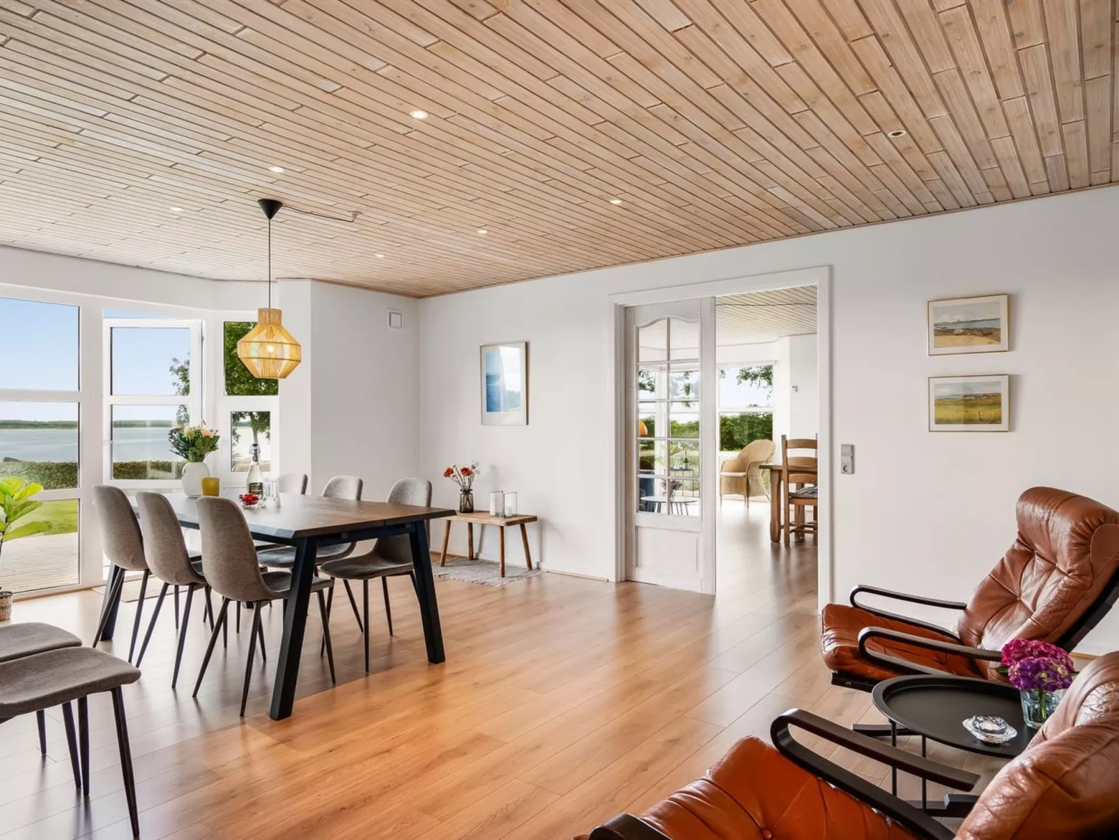 "Erja" - 300m to the fjord-Binnen